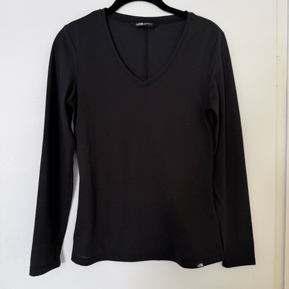 The North Face Classic Black Long Sleeve V-Neck Baselayer‎ Activewear Outdoor